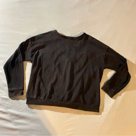 Open-back Crewneck Sweater - Picture 3 of 4